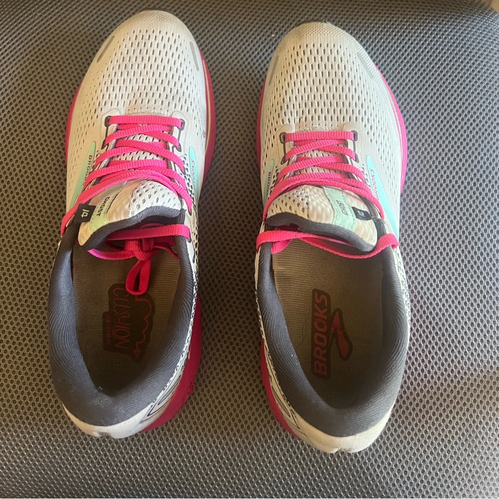 Womans Ghost 9.5 Brooks